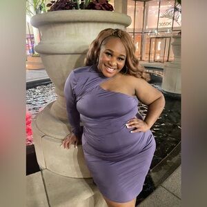 3x purple one shoulder dress💜